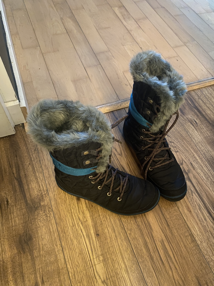 Columbia winter boots-used once image indicator(2)