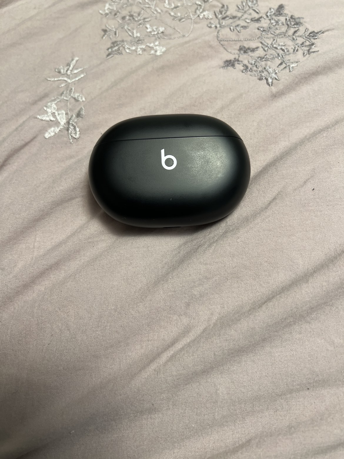 Charging case