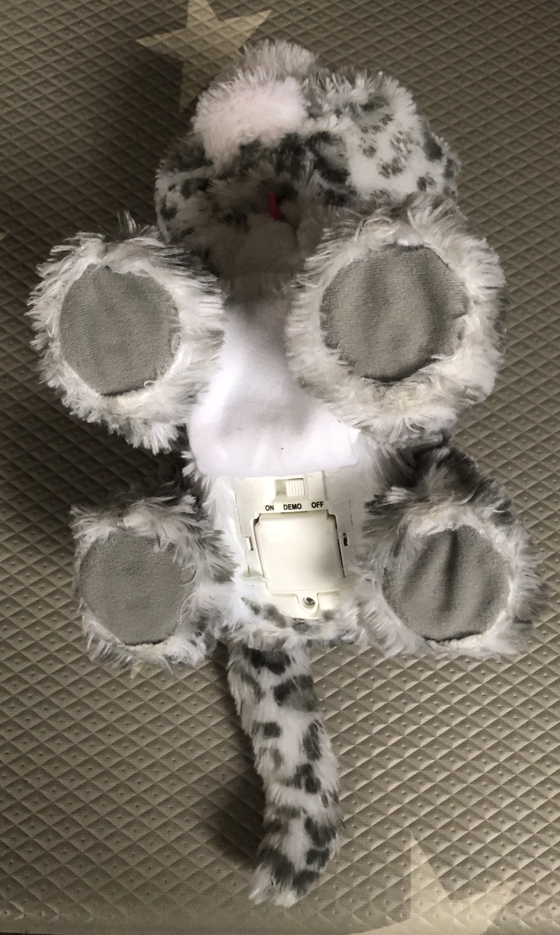 FurReal Flurry, My Baby Snow Leopard, Interactive Plush Toy image indicator(4)