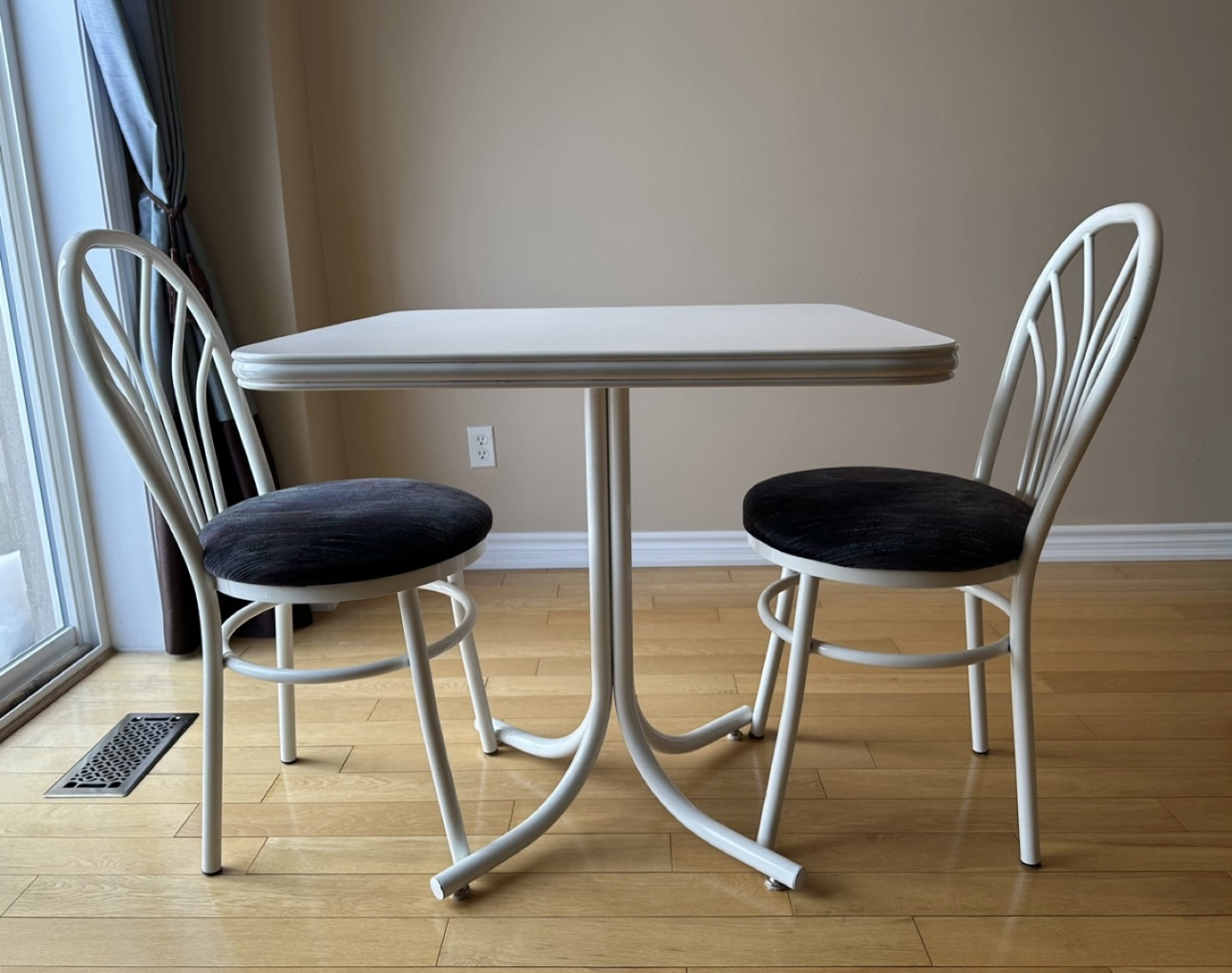 Dining Chairs - photo 3