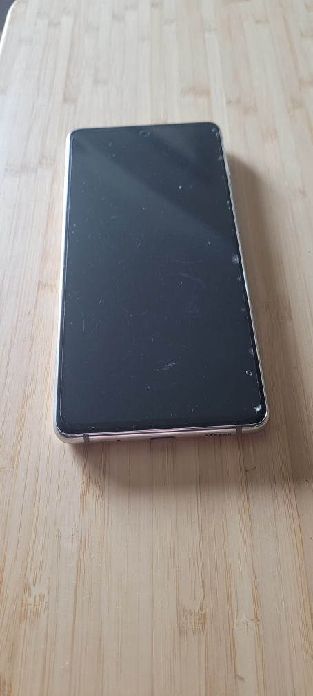 Samsung S20 FE phone