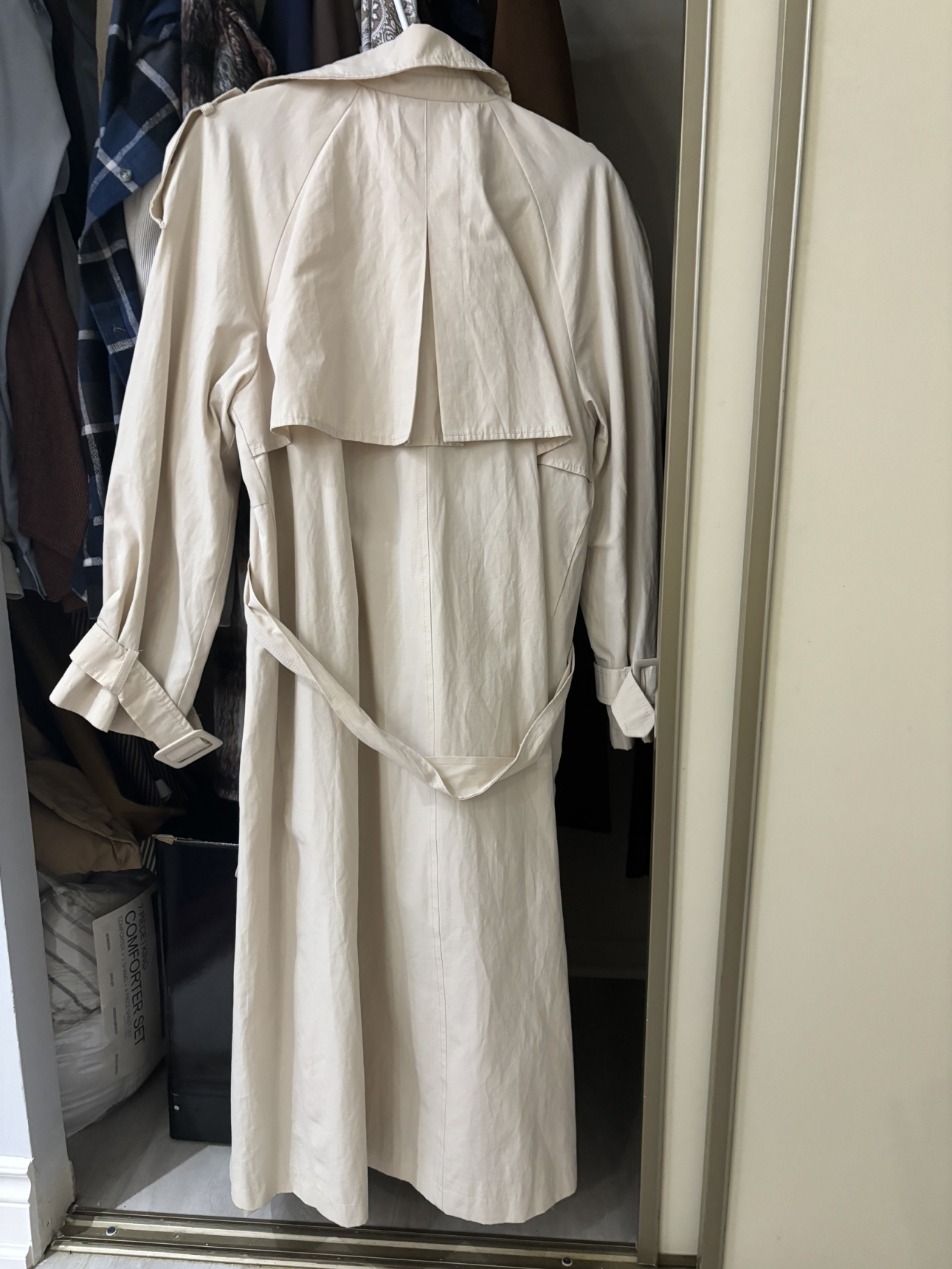 women  white coat - photo 3