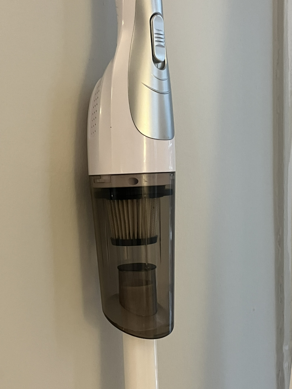 Cordless vacuum on SALE - photo 2