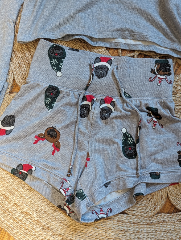 Gilly Hicks Pyjamas Set image indicator(2)