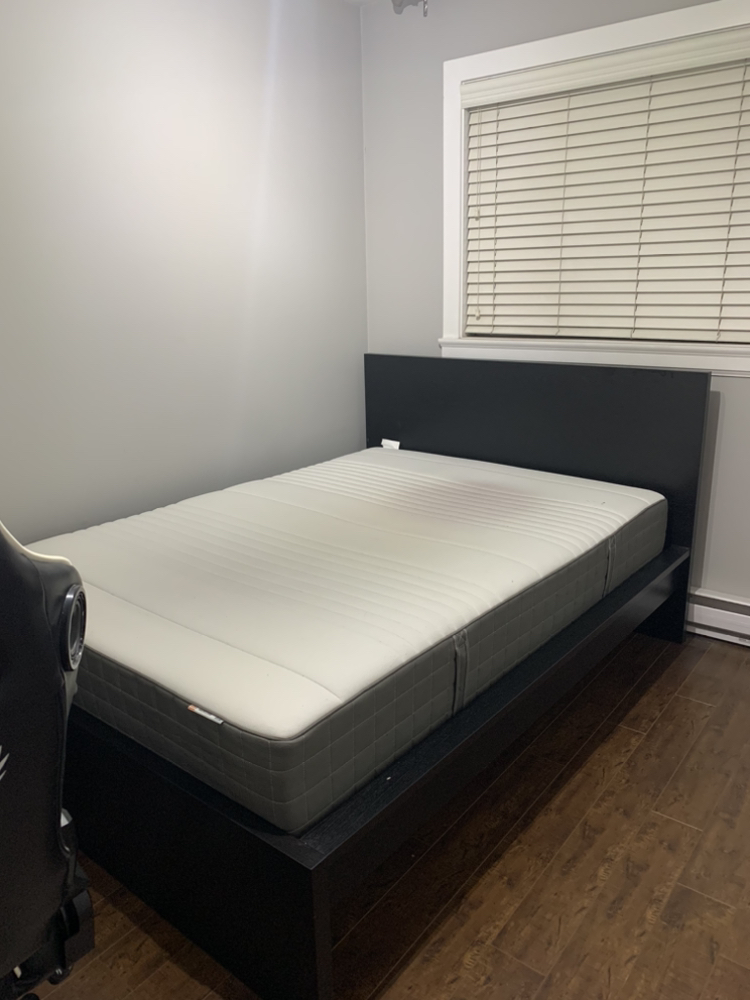 IKEA Bed Frame, with free mattress image indicator(2)