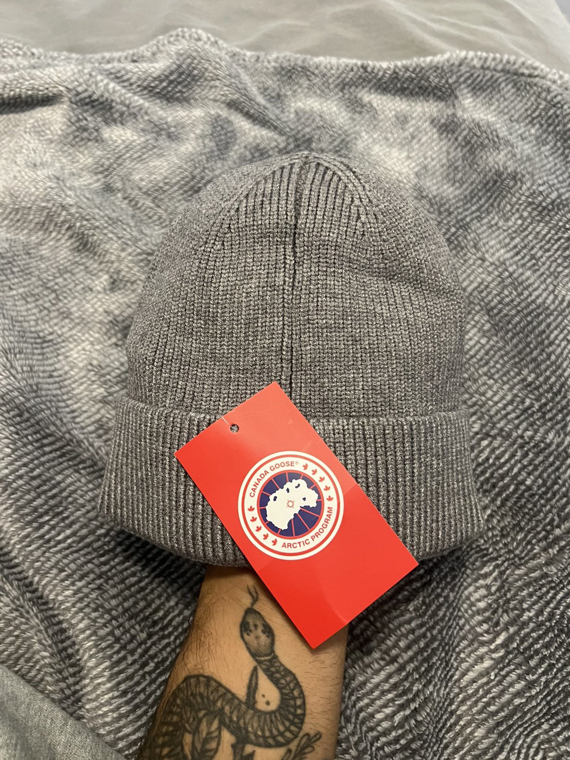 Winter hat for sale - photo 2