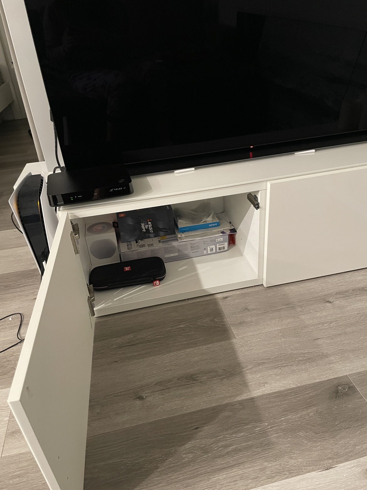 TV Stand - photo 2