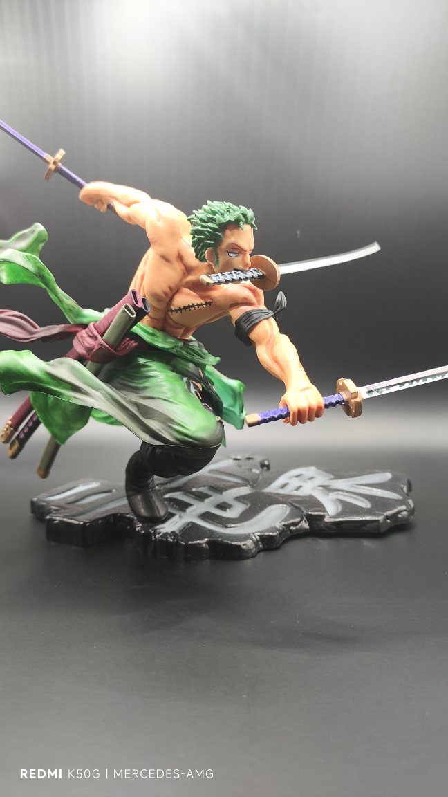One Piece Figure - Zoro image indicator(2)