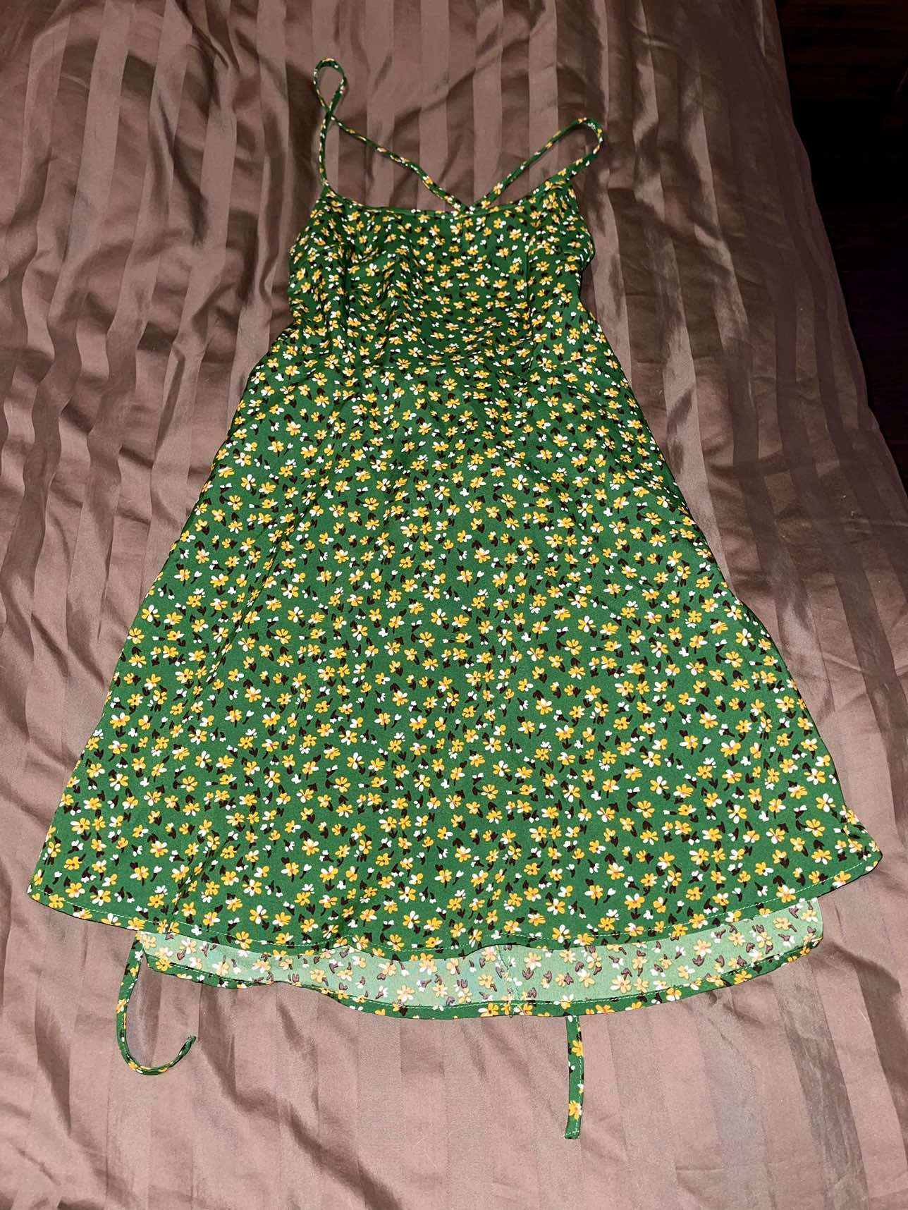 Green floral lace up summer dress #freecycle