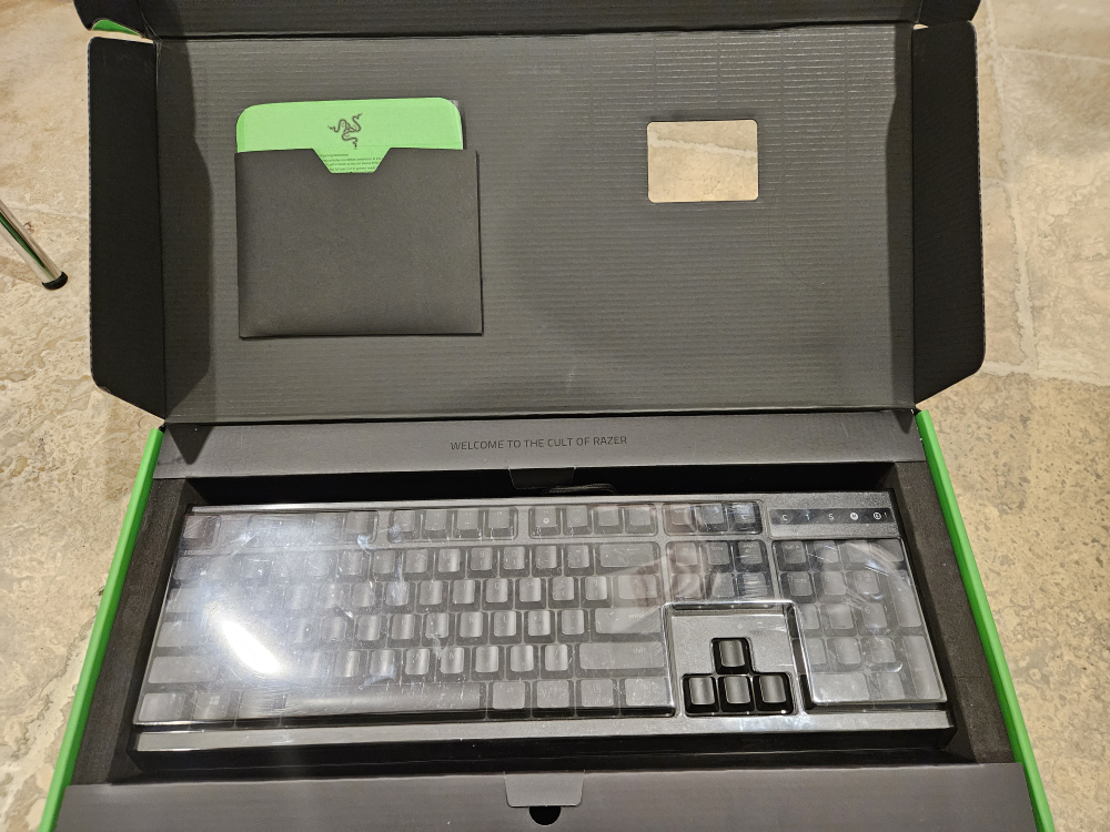 [Perfect Condition] Razer Ornata Chroma full size keyboard - photo 5