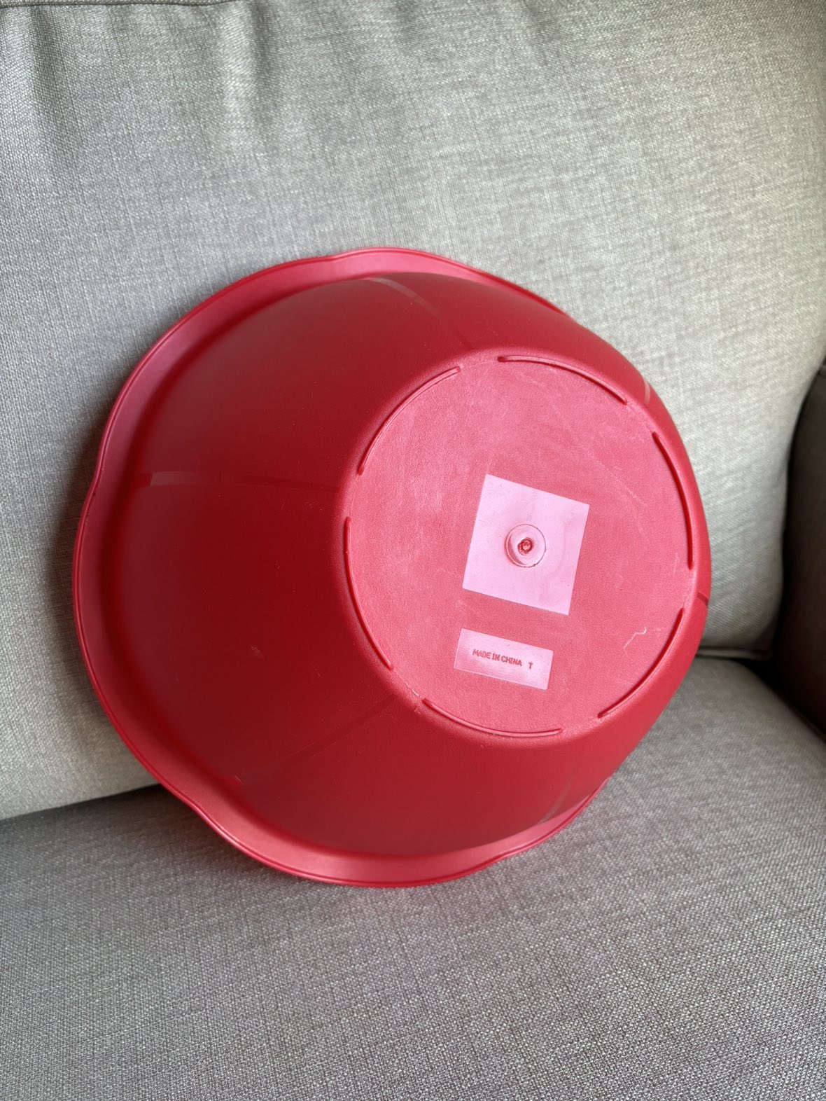 Large kitchen plastic bowls #freecycle image indicator(5)