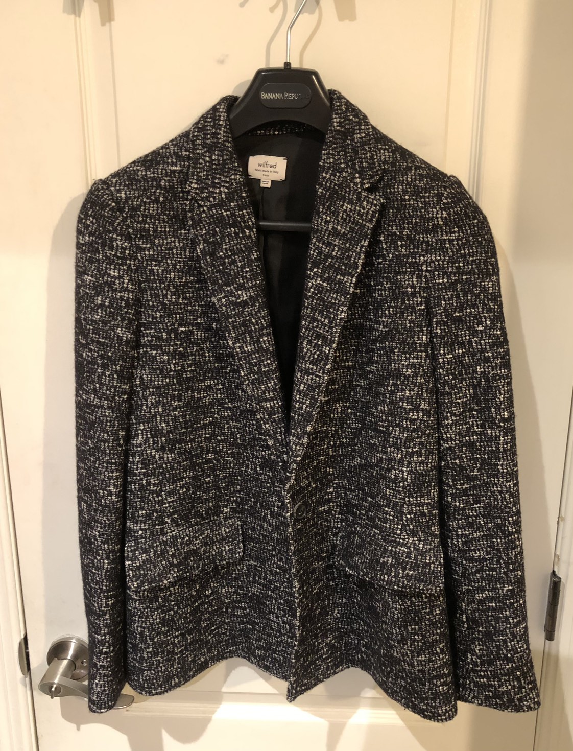 Women’s Aritzia Wilfred Tweed Jacket Size S(4-6) - photo 4