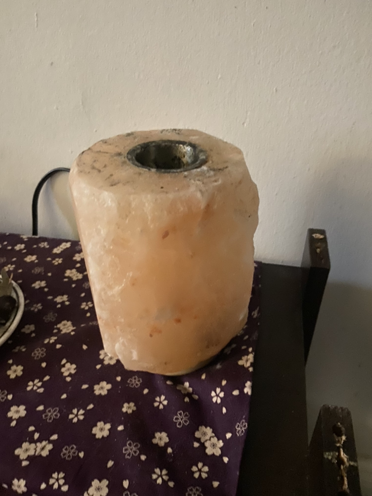 Himalayan salt lamp