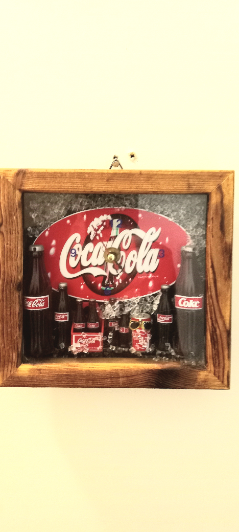 Coca Cola shadowbox table, wall clock, handmade, just 30. image indicator(5)