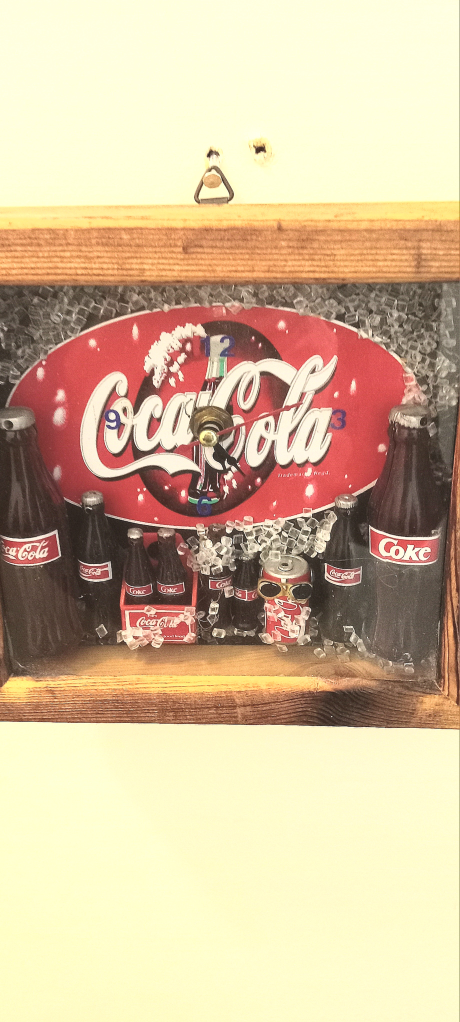 Coca Cola shadowbox table, wall clock, handmade, just 30. image indicator(6)