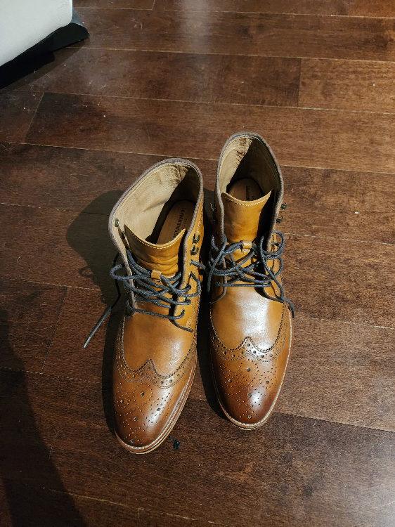 Johnston and Murphy leather boots with cedar shoe tree - photo 2