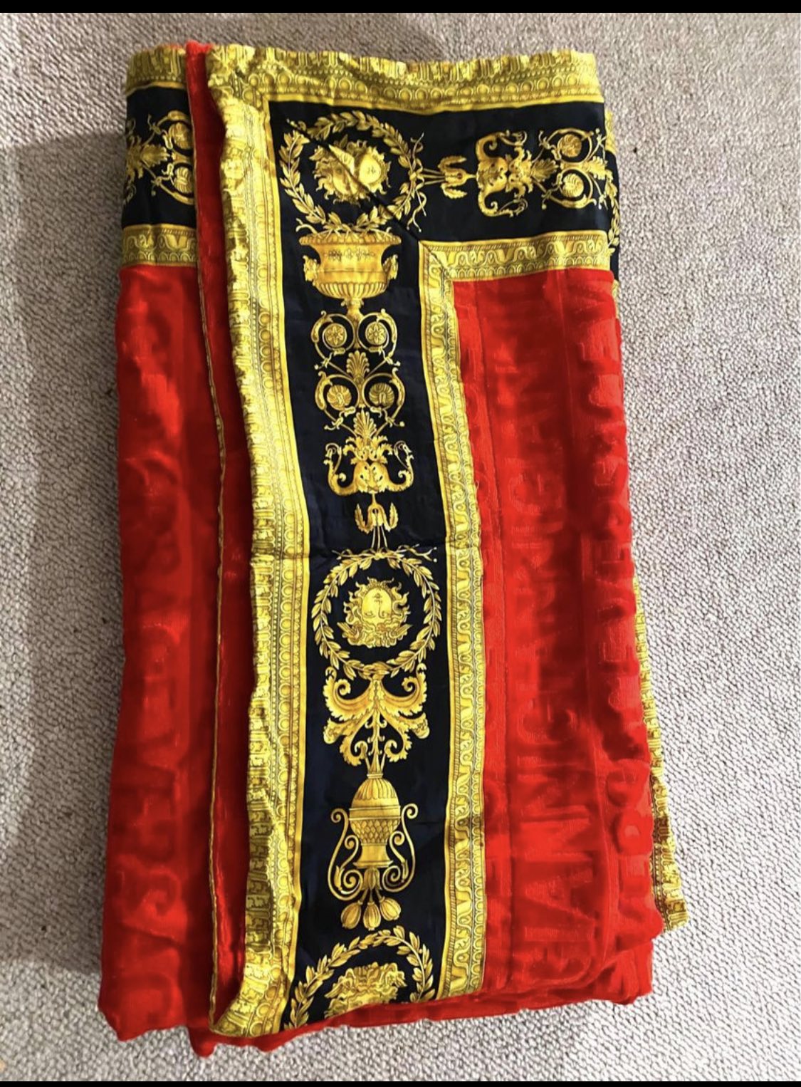 Versace towels thumbnail