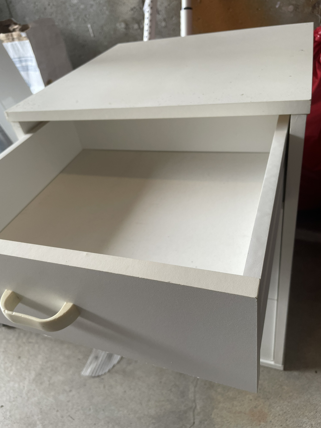 White Drawer Nightstand - photo 2