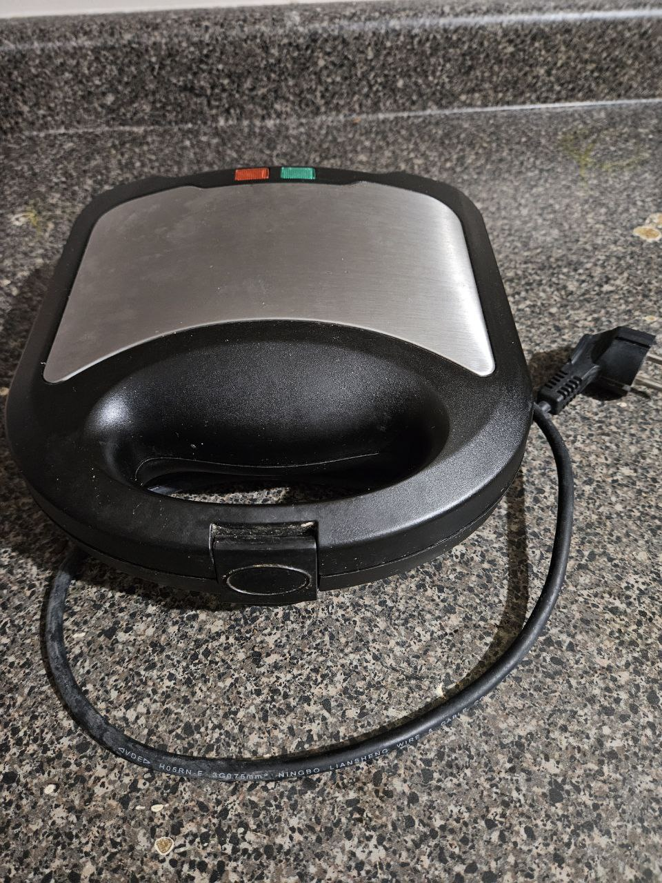 sandwich maker thumbnail