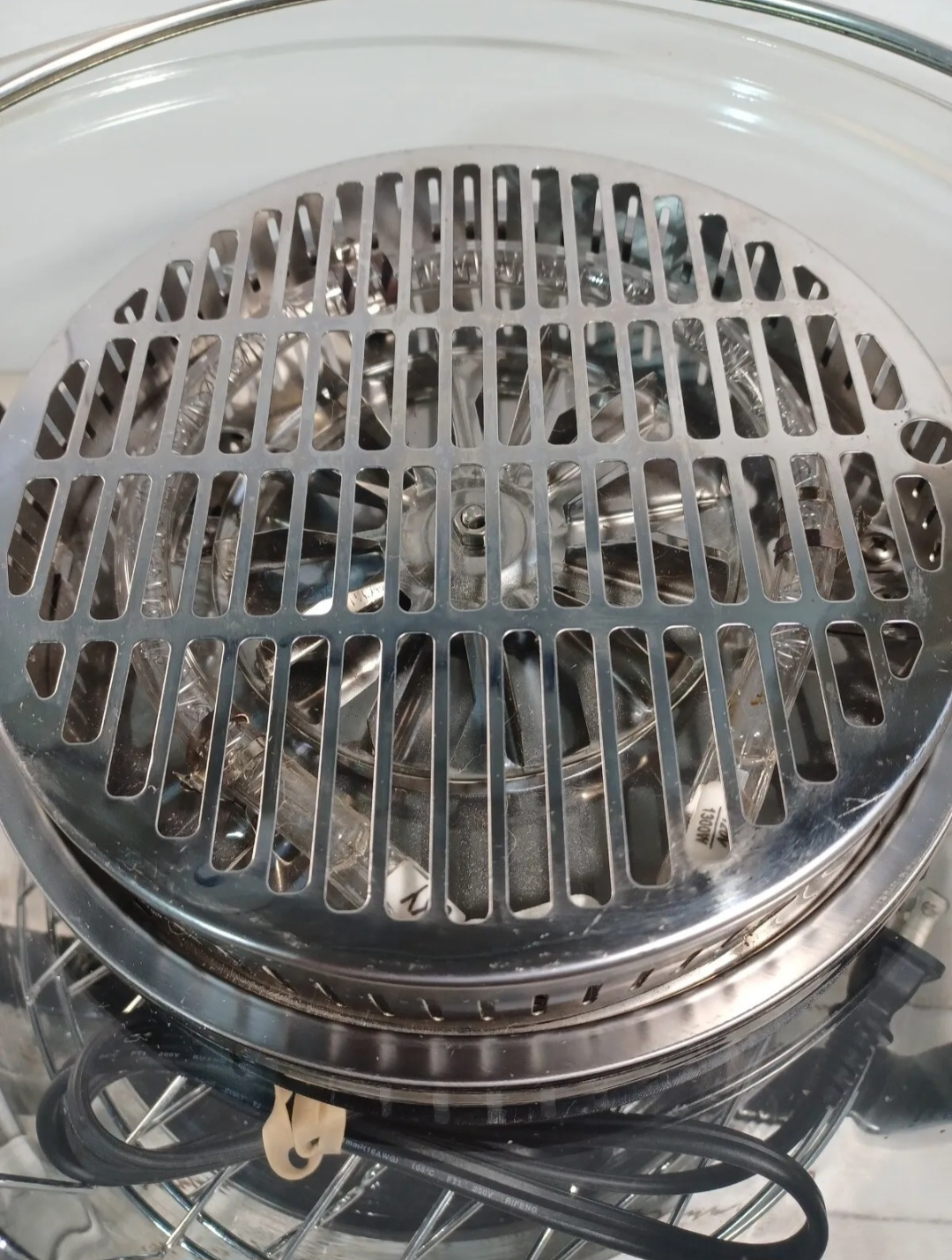 The Sharper Image Super Wave Oven Halogen, Infrared & Convection image indicator(7)