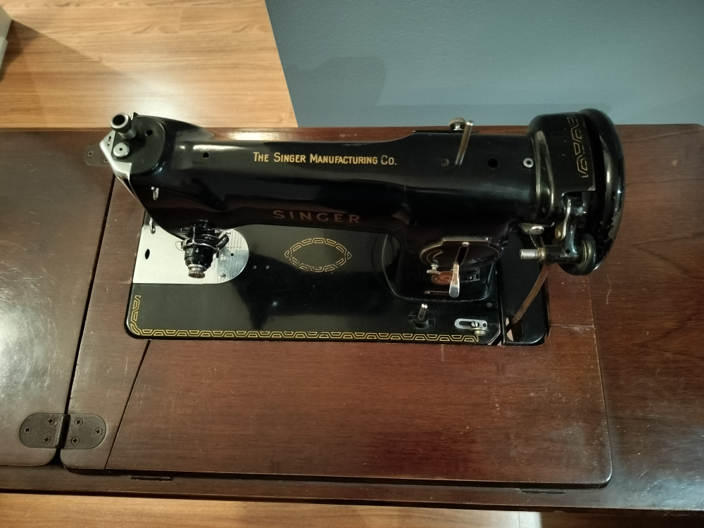 Antique sewing machine image indicator(6)