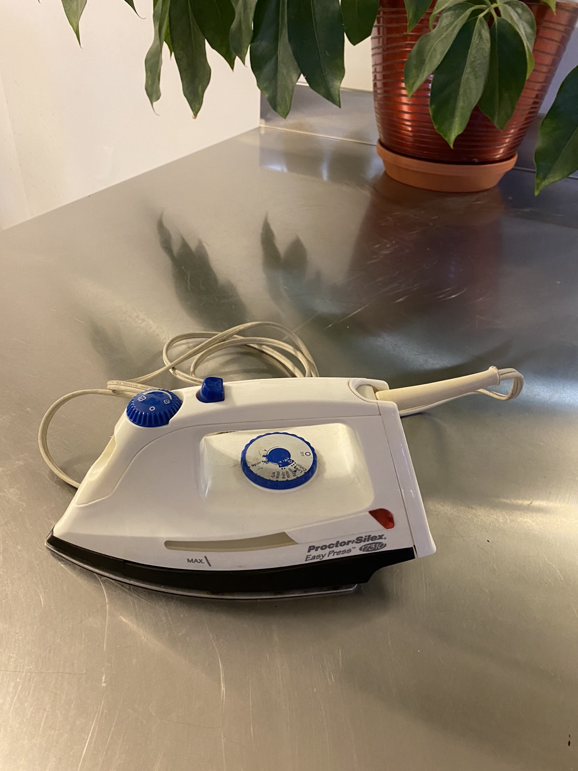 # Freecycle 🎁, clothing iron. thumbnail