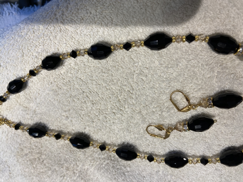 Necklace and earrings set jewellery image indicator(3)