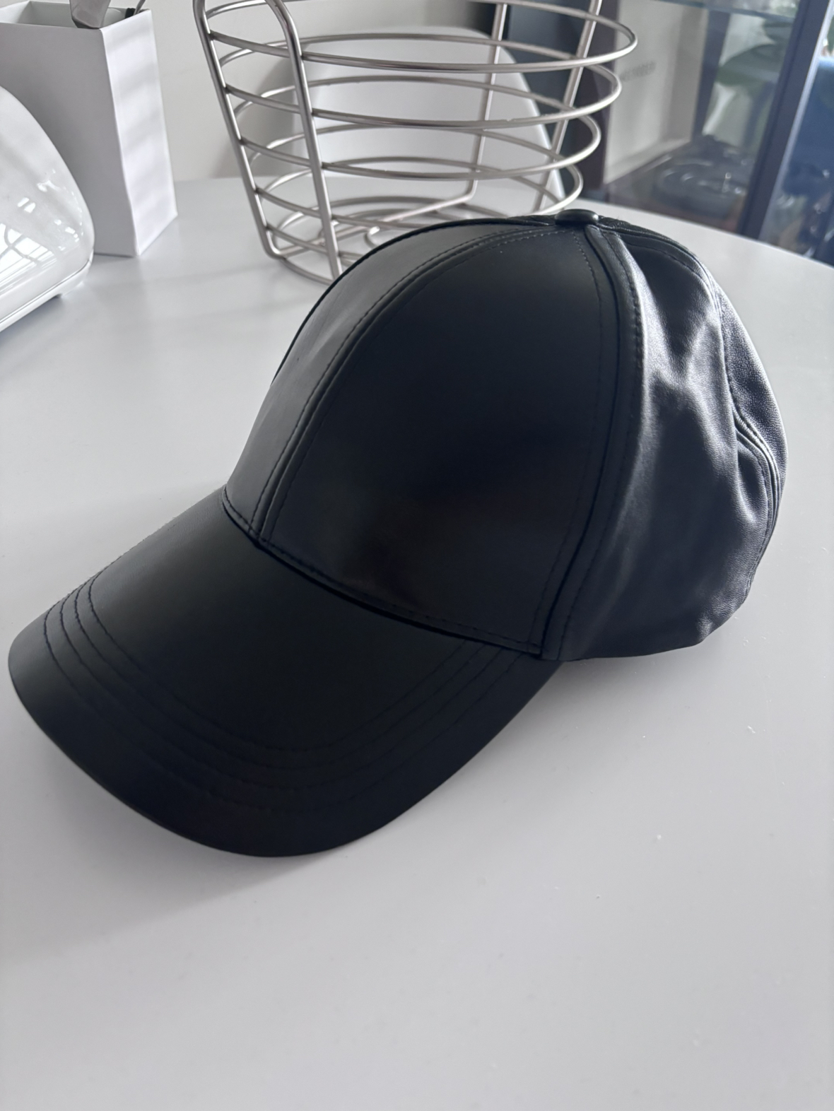 Faux leather hat from Zara 🥕 - photo 2