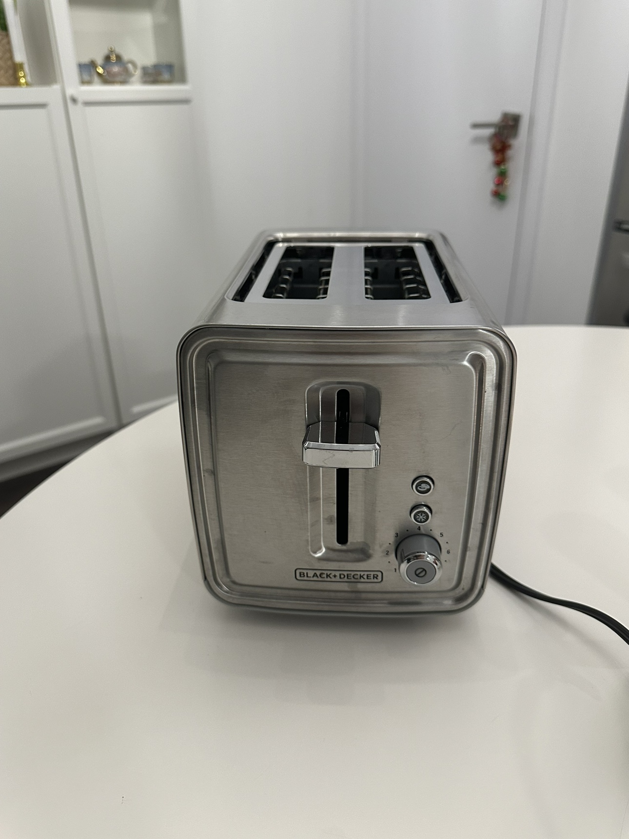 Black + Decker 2 Slice Toaster image indicator(3)