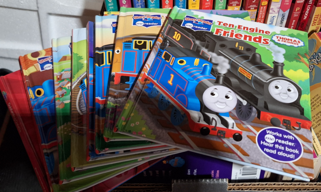 thomas the train books - photo 3
