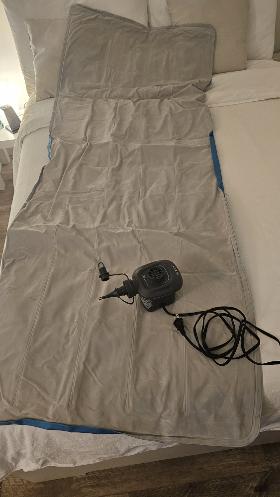 #freecycle Single inflatable air mattress with electric pump