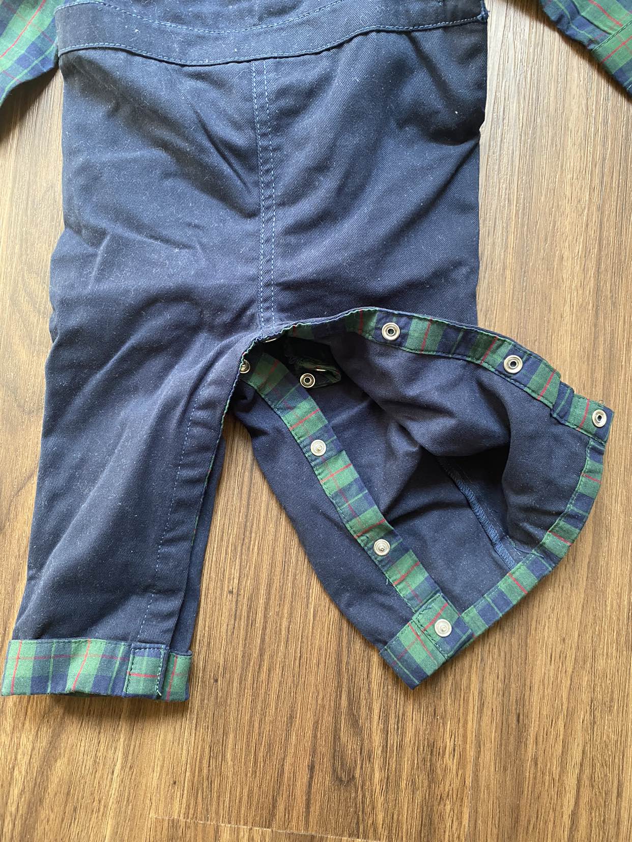 🎁 NWOT Tommy Bahama 3pc outfit image indicator(5)