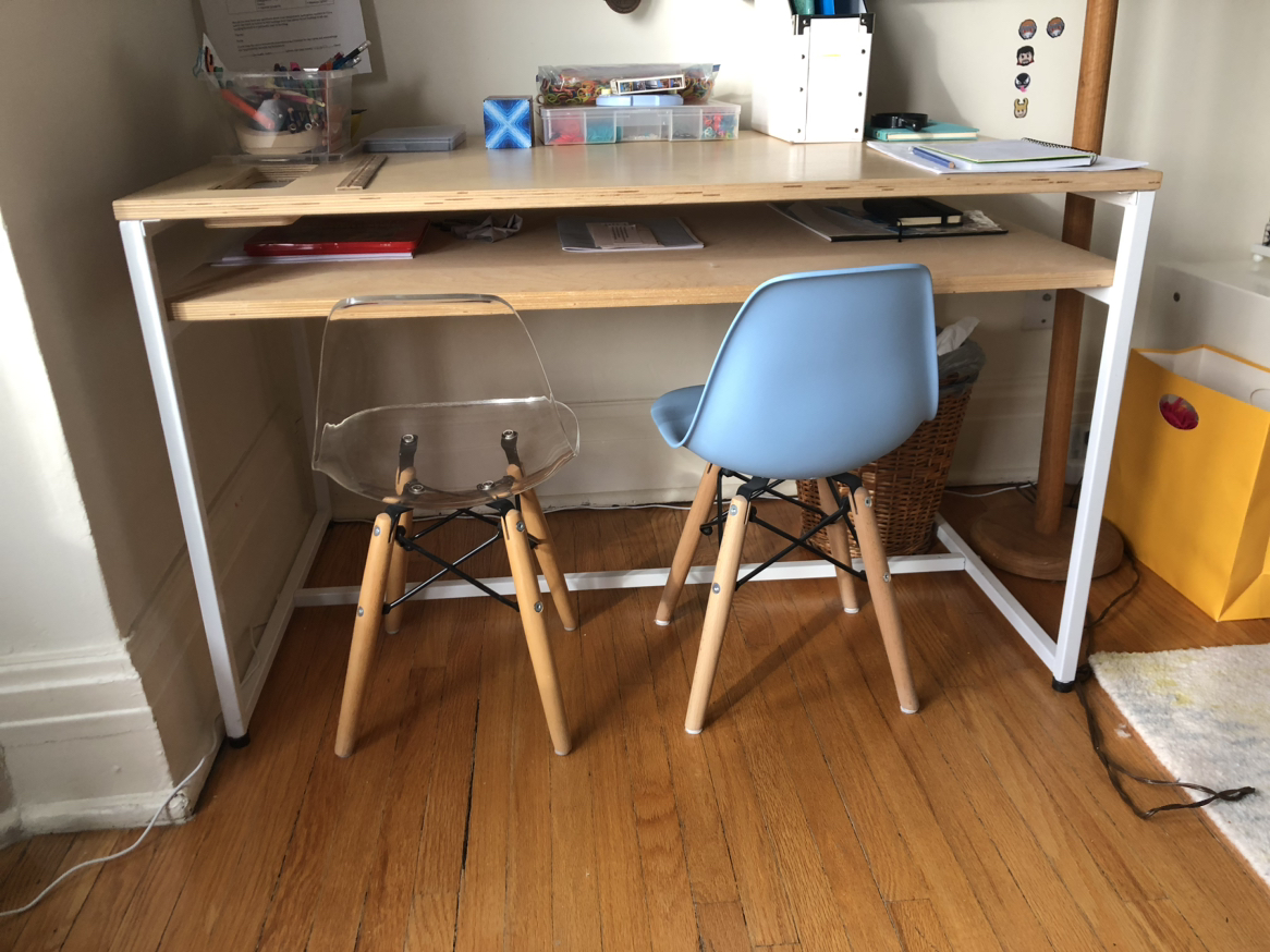 Great Kids’ desk and 3 chairs - photo 2