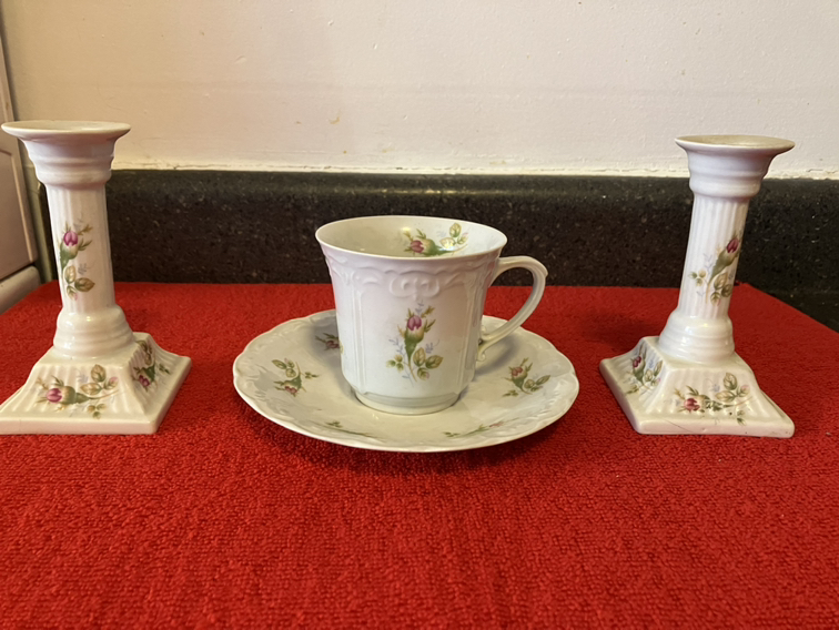 Tea cup and 2 candle holders image indicator(3)