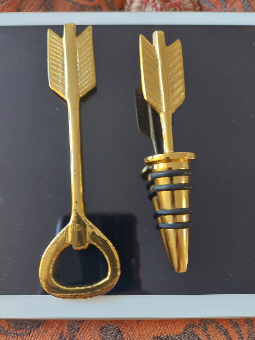 Arrow bottle opener + arrow bottle stopper
