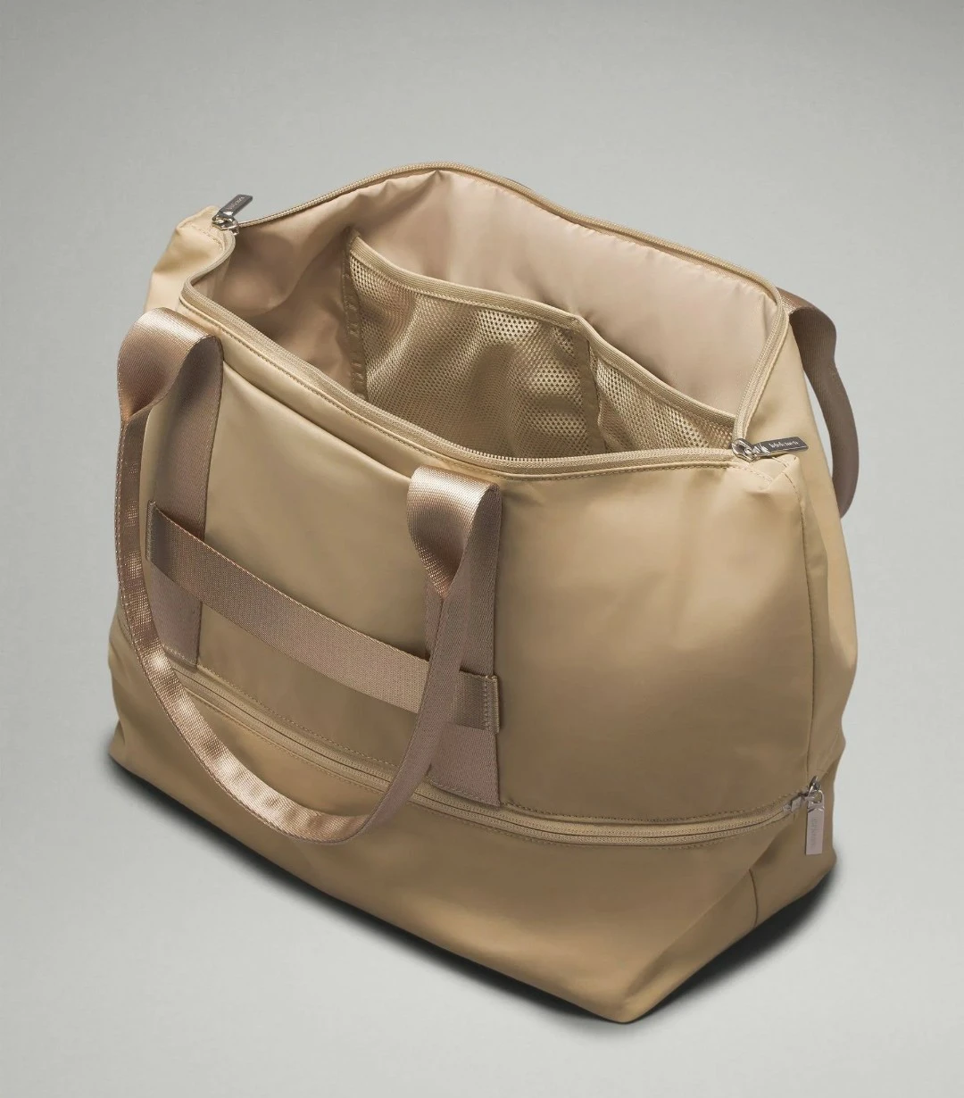 Lululemon City Adventure Tote 🎁 - photo 2