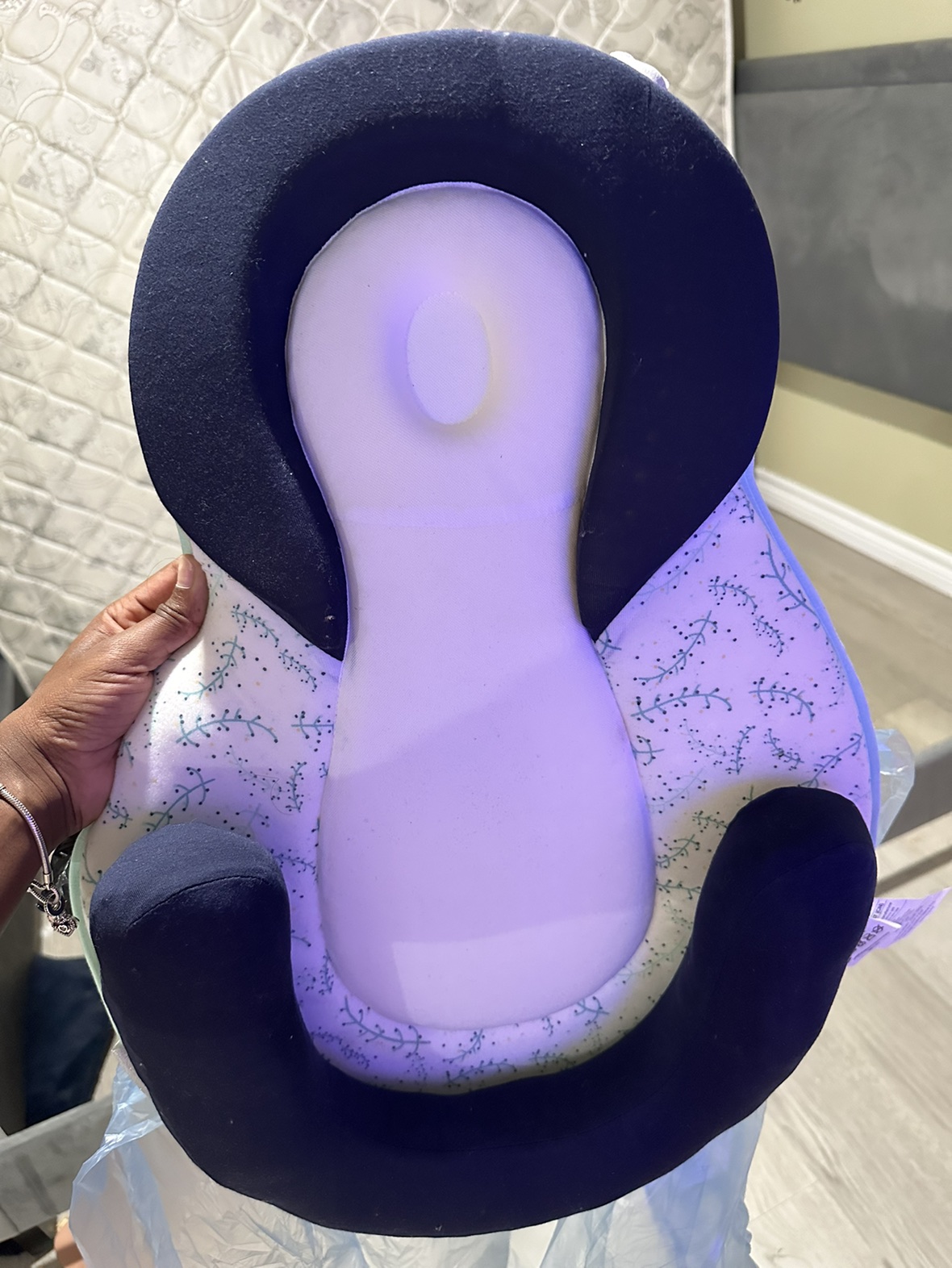 Free BabyMoov Newborn Lounger