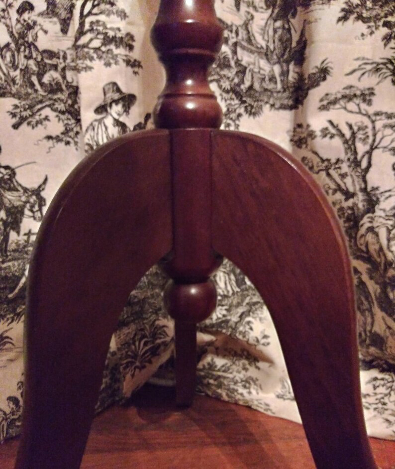 Green marble vintage Bombay & Co. Plant stand image indicator(2)