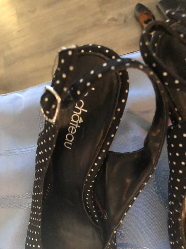 Le château high heels