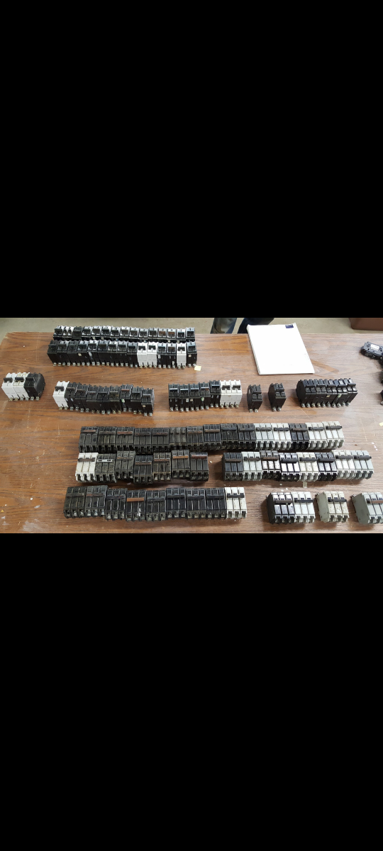 Various 1-2-3 pole breakers - photo 3