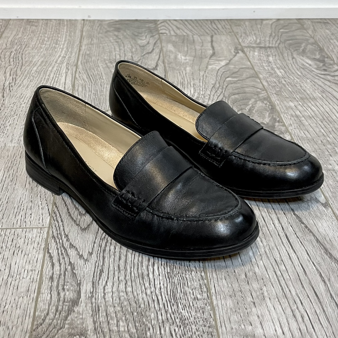 Naturalizer Black Loafers | 6.5M US thumbnail