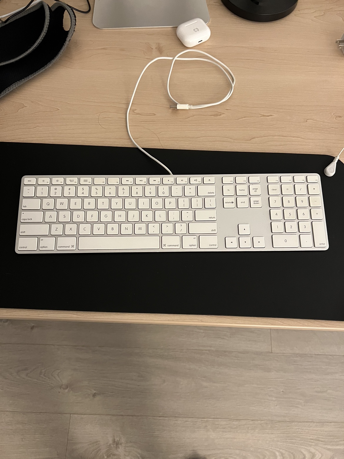 Apple wired keyboard