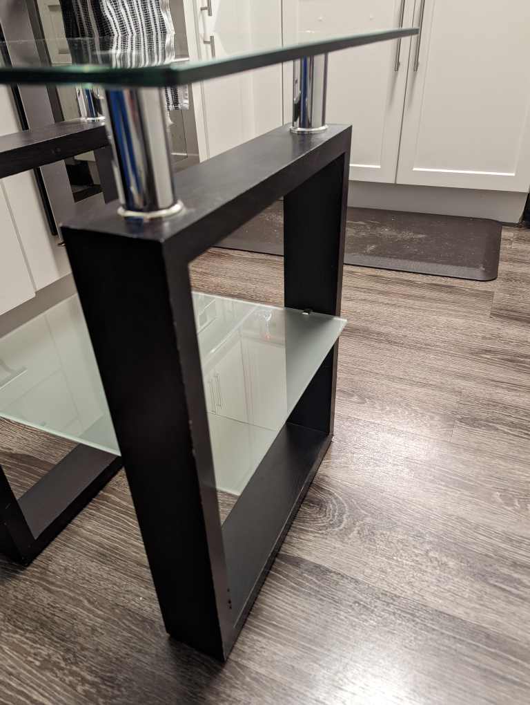 side/end table - photo 3