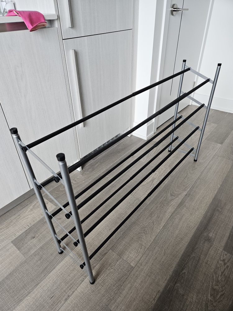 shoe rack expandable $10 - photo 3