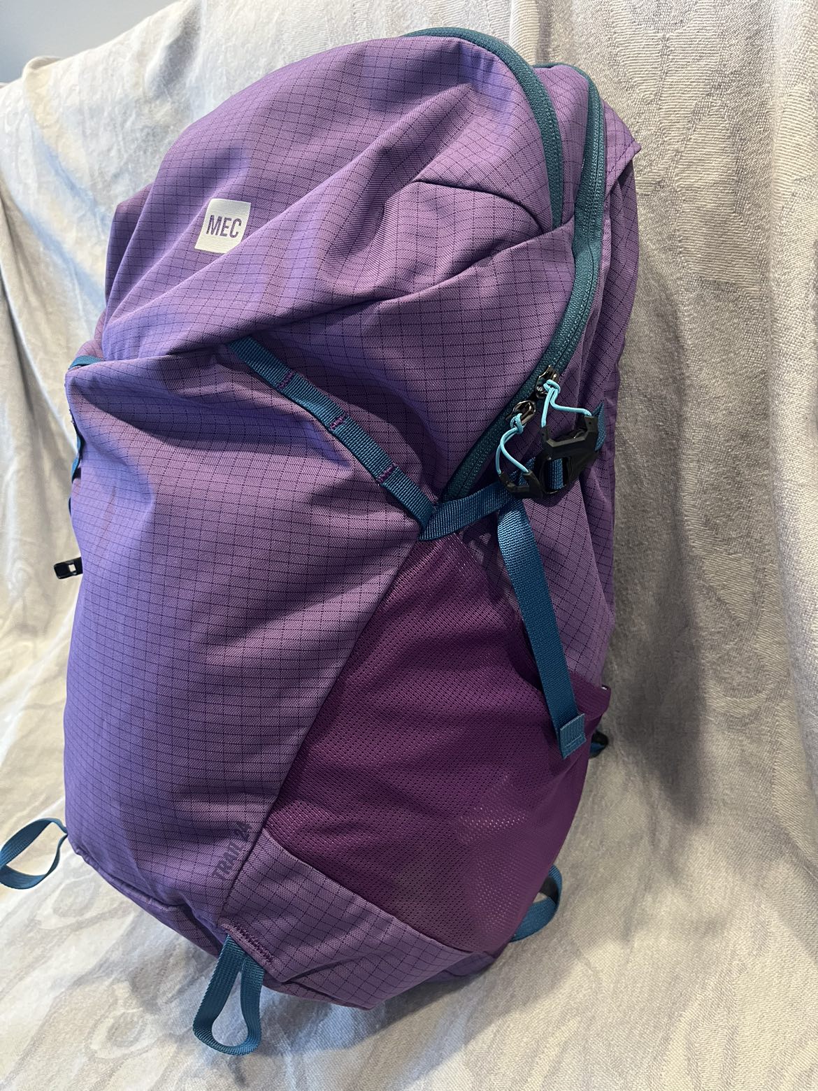 Mec Trail 24 Backpack - photo 2