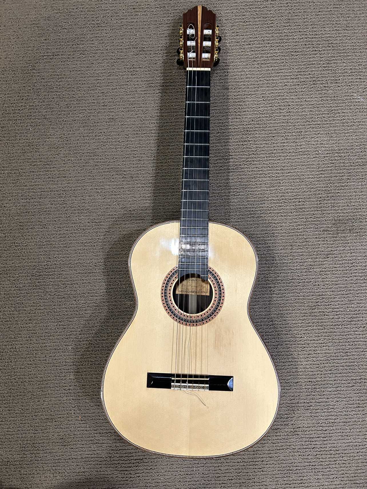 Hand made classic guitar  Made by ‘ Hyoung kyu Lee’