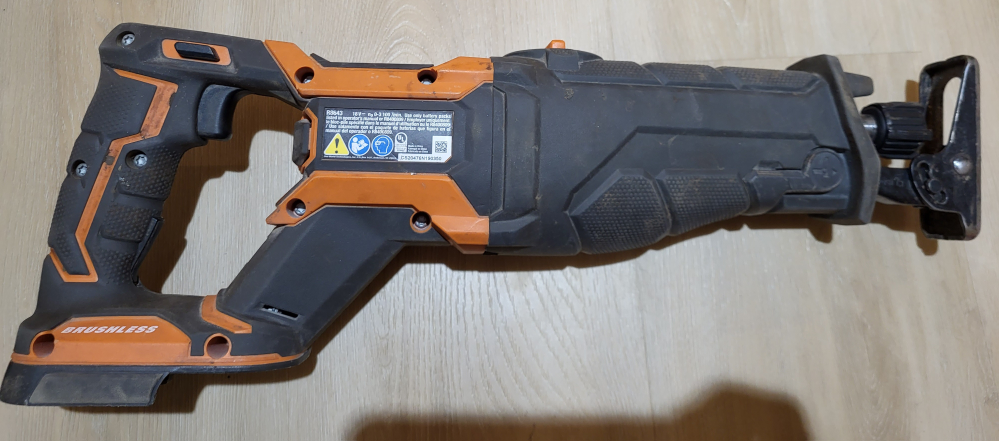 RIDGID 18V Cordless Brushless Reciprocating Saw & battery - photo 2