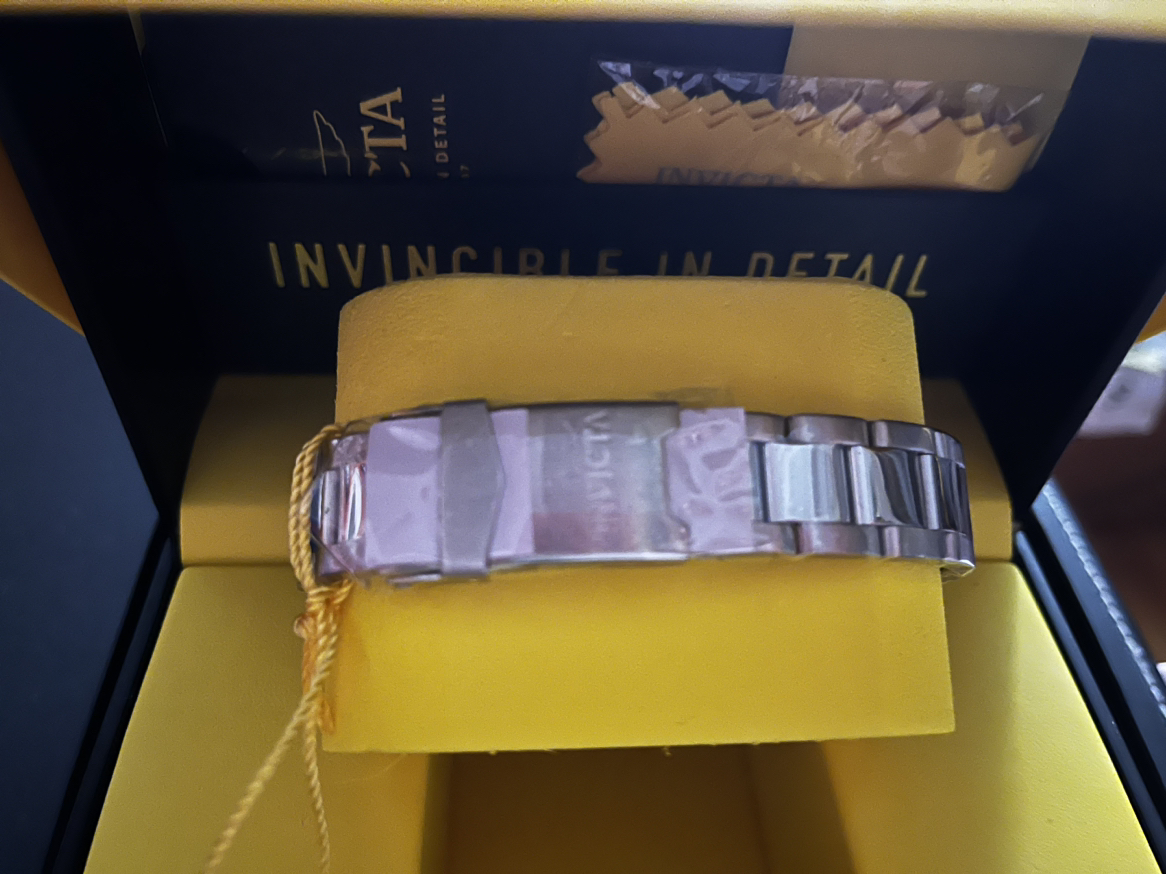 Brand new boxed Invicta woman’s watch image indicator(3)