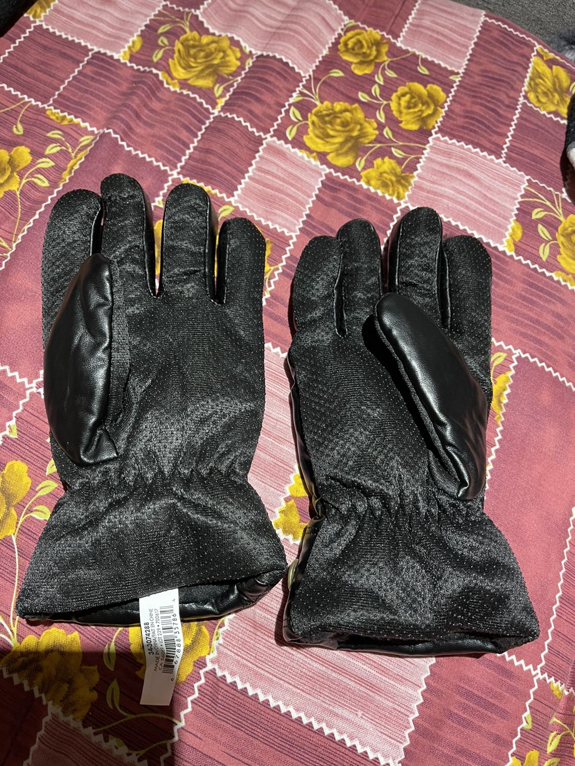 Gloves#freecycle thumbnail
