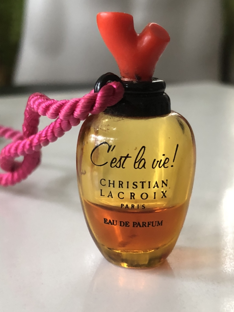 🎁Rare Mini 4ml Christian Lacroix C'est La Vie Pendant thumbnail
